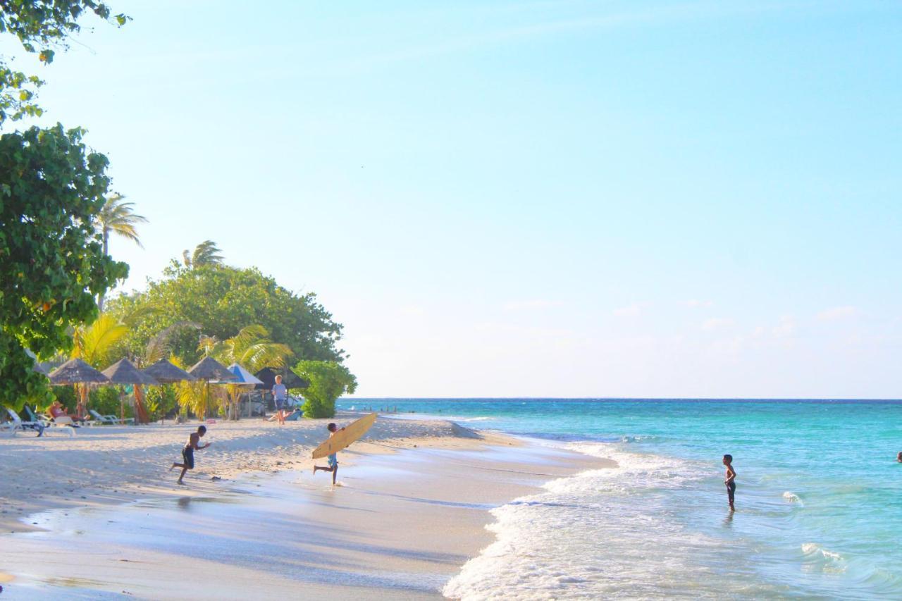Отель Gurus Maldives At Gulhi Island Экстерьер фото